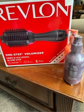 Bundle Revlon One-Step Volumizer Hot Air Brush, Predire shampoo and conditioner